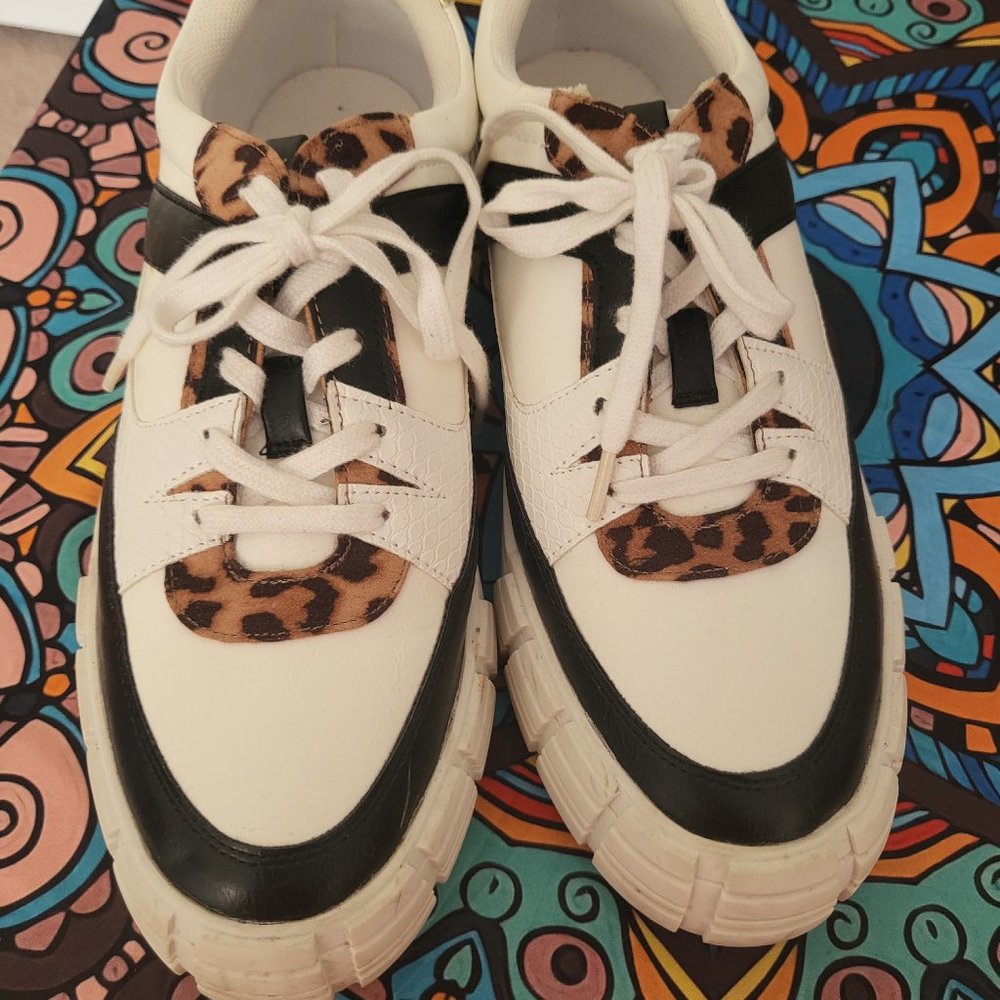 Shoe dazzle runners